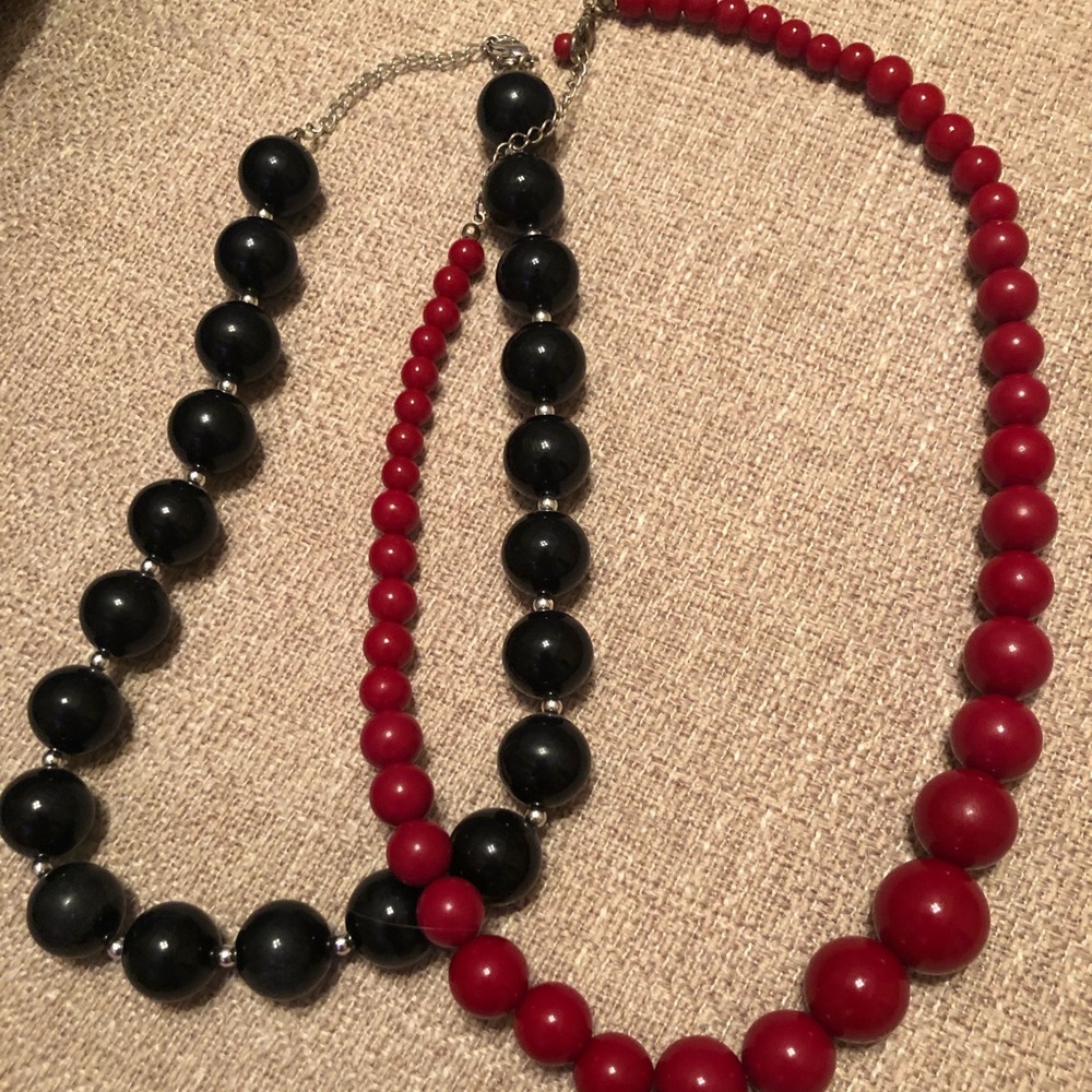 Costume jewelry black and red necklaces...20 inch